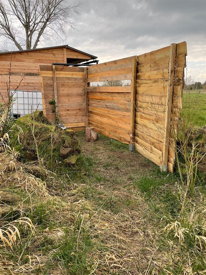 Vogelkijkwand langs achteren  -  25 maart 2021