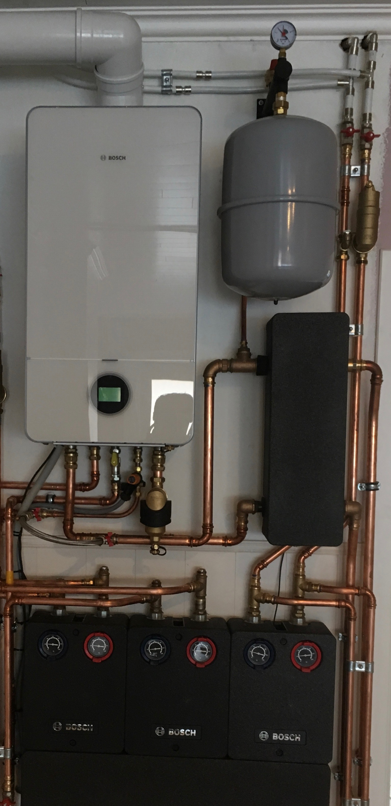 Periodiek onderhoud en herstellingen van sanitair en verwarmingsinstallaties