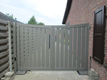 aluminium poort lichtjes gebogen