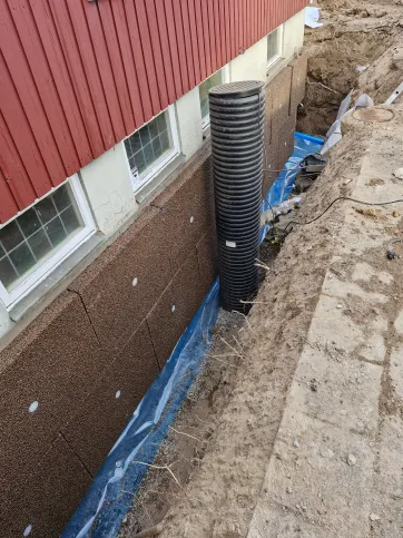 Separering av dagvatten och dränering ifrån avloppet med pumpbrunn på Villa i Linghem