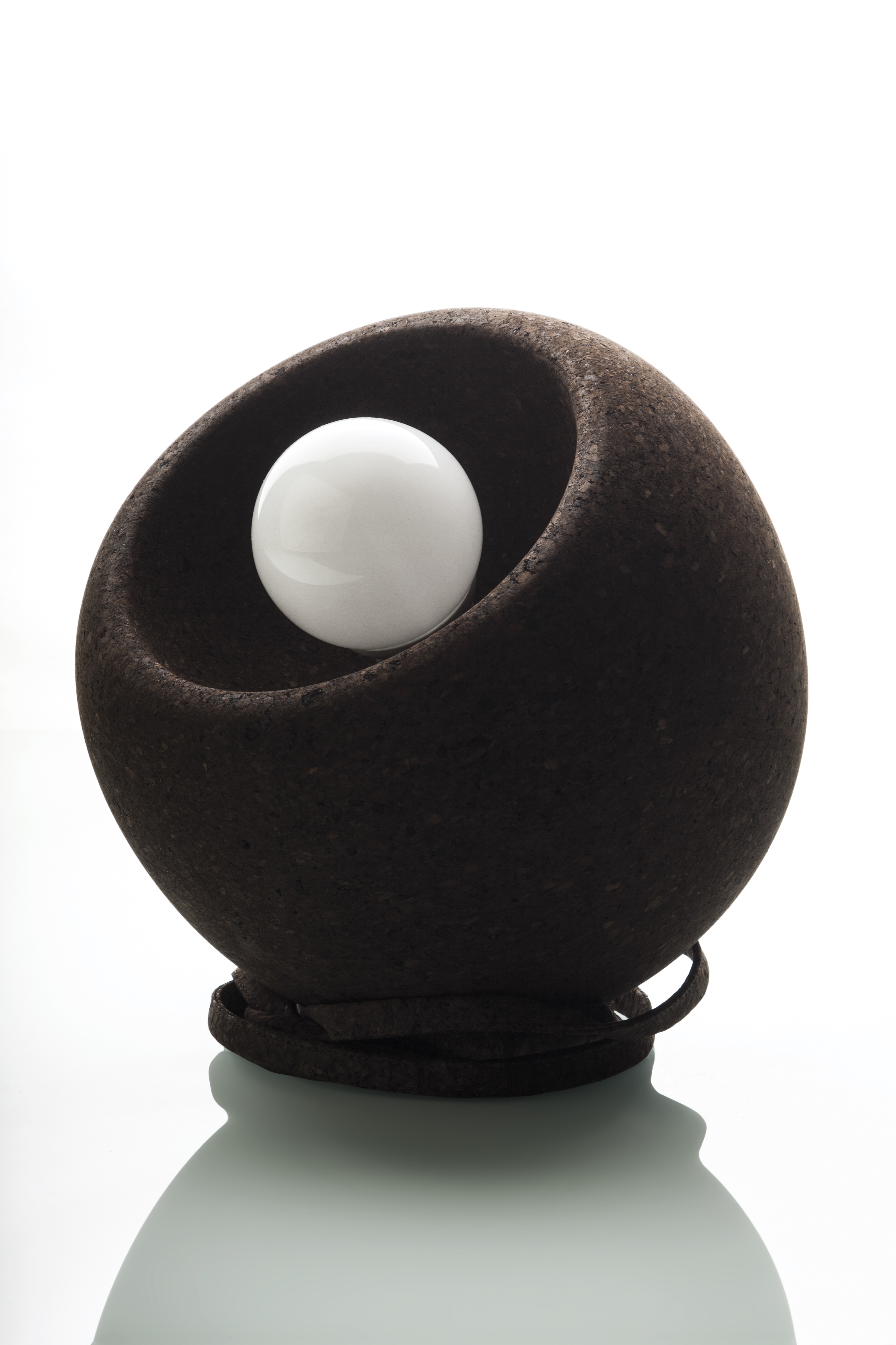 Golv/bordslampa i kork ORB 