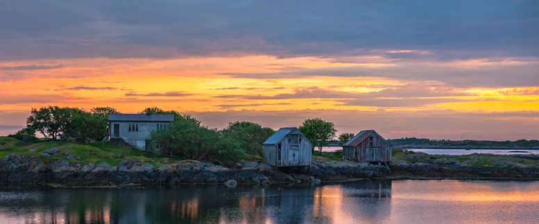 Smøla med naust