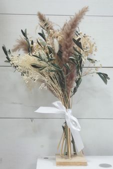 Bouquet de fleurs séchées sur pied