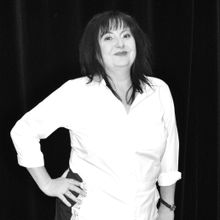 Ingrid De Schryver
