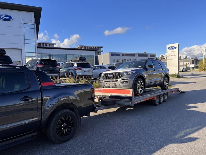 28. September, hentet Ford Explorer Hybrid for RøhneSelmer Kalbakken