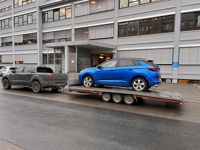 4/11 - Fraktet Open Grandland fra BOS Lørenskog til Mobile i Bergen