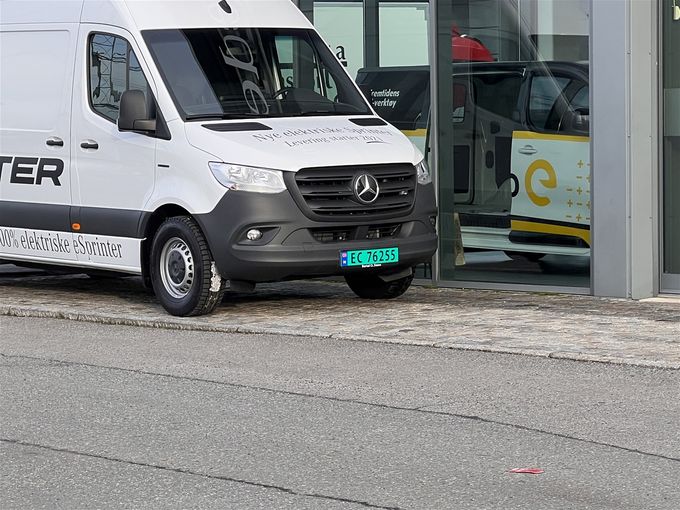 6/11 - Fraktet eSprinter frem og tilbake til visning hos Bring for BOS Lørenskog