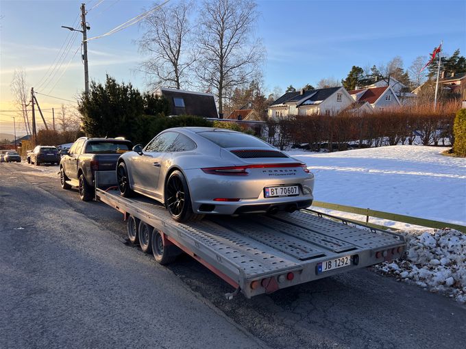 20/12 - Levert Porsche 911 GTS til ny kunde i Oslo