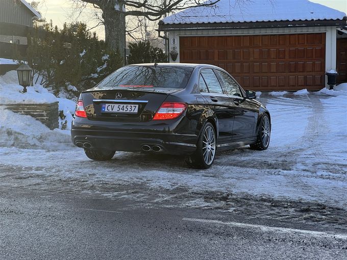 5/1 - Levert C63AMG til kunde