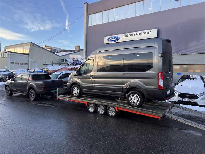 12/1 - Hentet Ny Ford Transit hos Lafinto etter ombygging og levert til RøhneSelmer Kalbakken