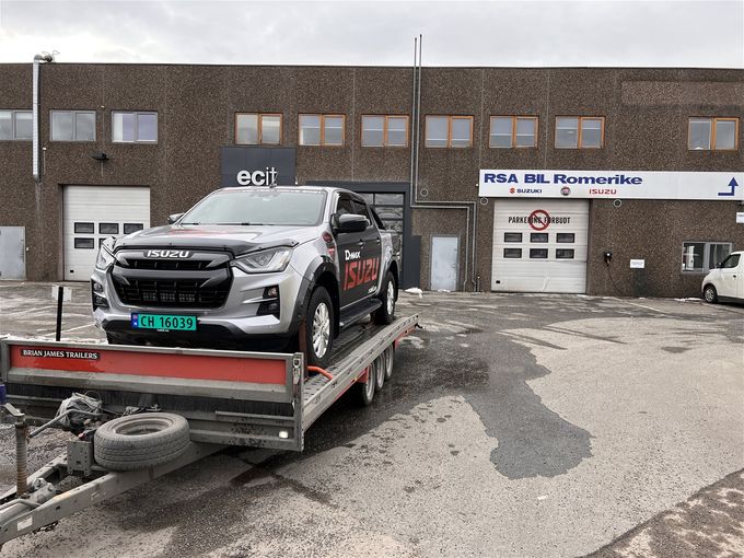 26/2 Hentet Isuzu D-Max hos RSA Bil Romerike
