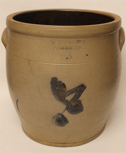 Jarre O. H. Warwick, importateur de vaisselle, St. John, N. B., fleur style E. L. Farrar,  années 80.