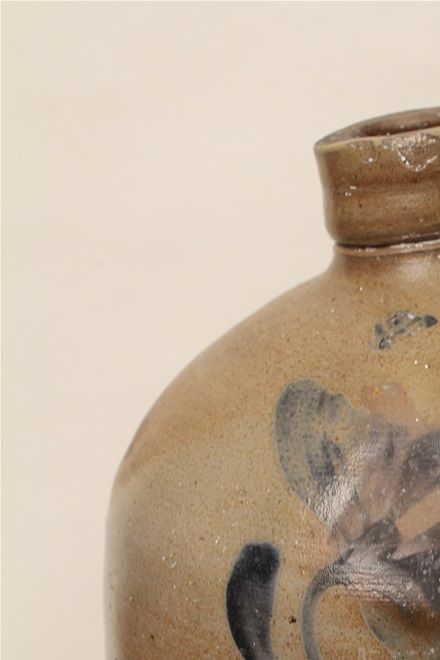 Cruche à fleur bleue style Goyette d'Iberville, c. 1885-90