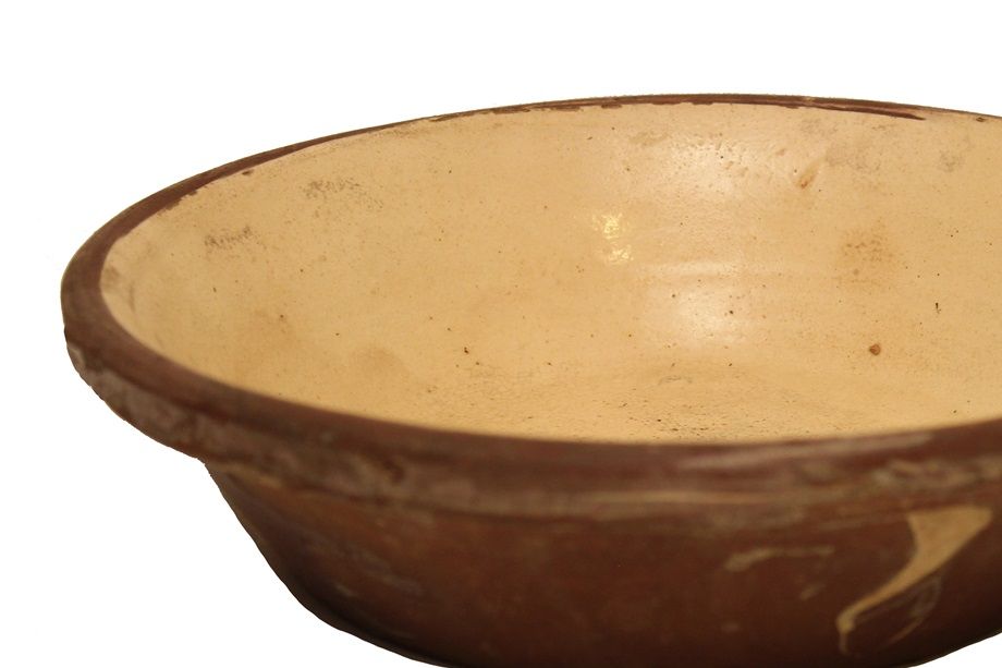 Terrine  de la Smith & Kaye Pottery, Enfield, N. S. vers 1880. Sans glaçure à l'extérieur, engobe blanc crème à l'intérieur. Maclaren, p. 13 en illustre une identique. James Prescott & Sons ouvre une nouvelle manufacture  à Enfield  en 1880 selon  Maclaren: serait-ce plutôt en 1884 ou peu avant, si on se fie à l''annonce ci-dessous?