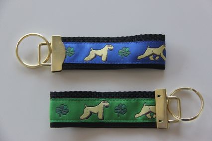 Key fob Irish Soft Coated Wheaten Terrier.