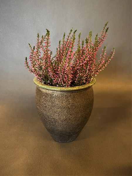 Dorte Visby keramik - urtepotte 'Rosenpotte' raku sort og grøn