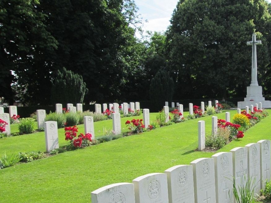 Ramparts Commonwealth Cemetery