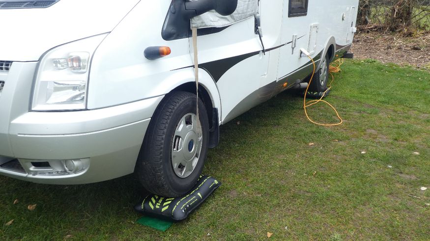 Flat-Jack inflatable leveling bags