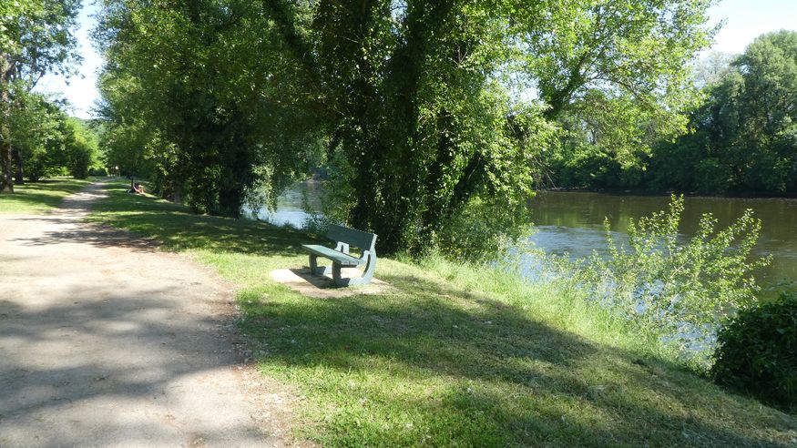 Beside the river Dordogne