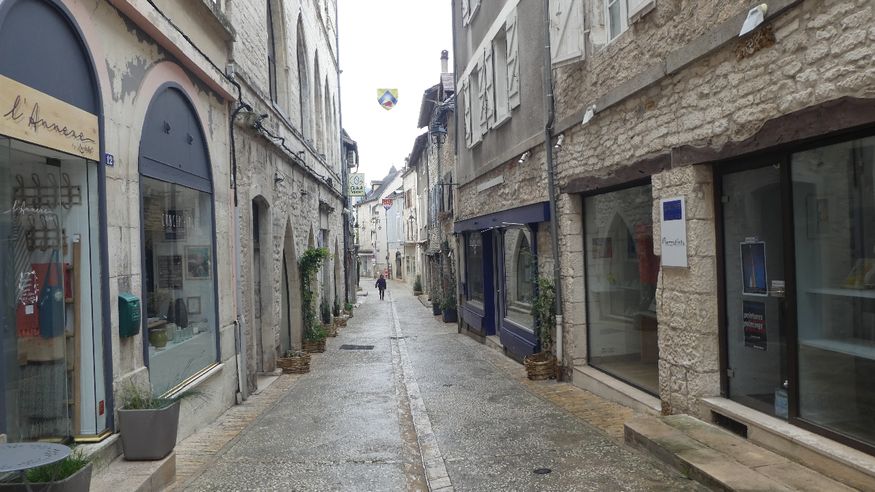 A walk around the ancient district