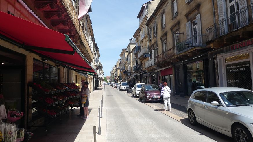 Rue de la Republique (the High St!)