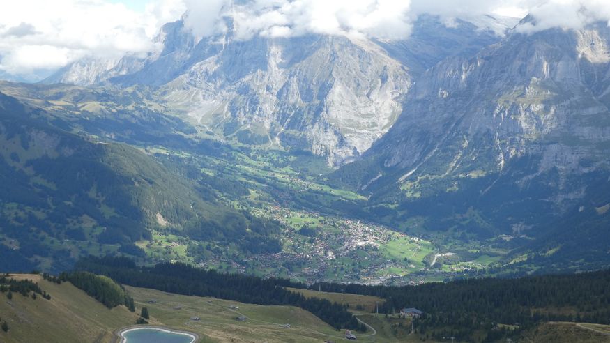 Looking down on Grindelwold