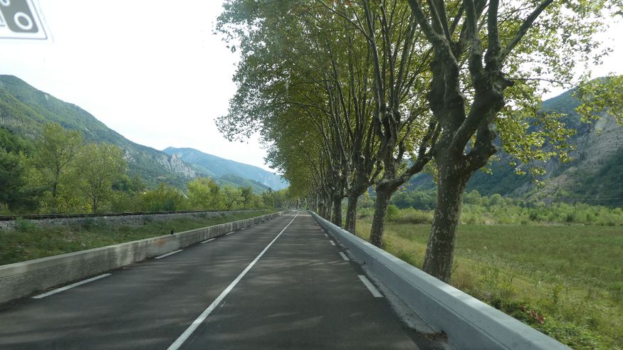 Off down the road to Puget-Theniers