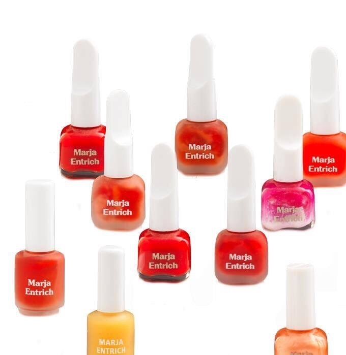 Shaker fra Supernature m risteball: 80,-
Lipgloss fra Forewer: 90,- ( vanlig pris: 235,-)