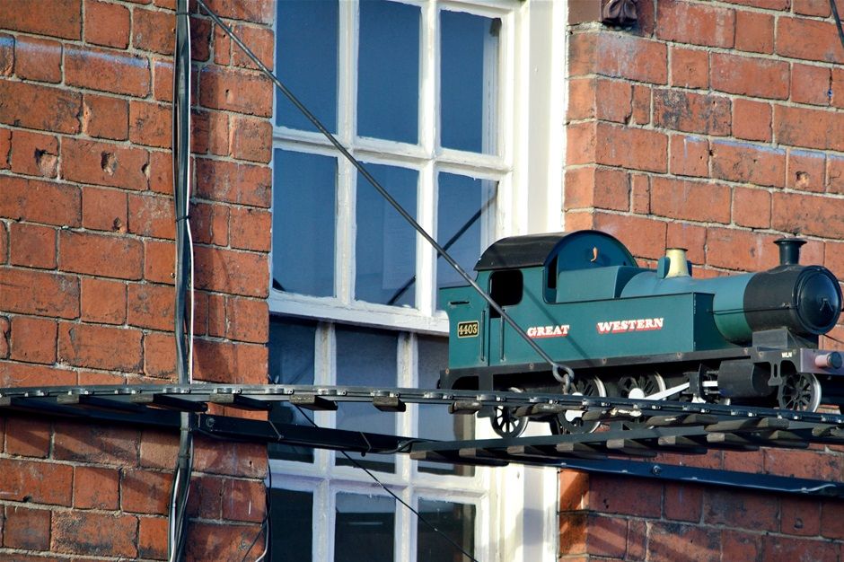 Railway Inn Pedmore rd. Pub closed late 2019, train no longer there