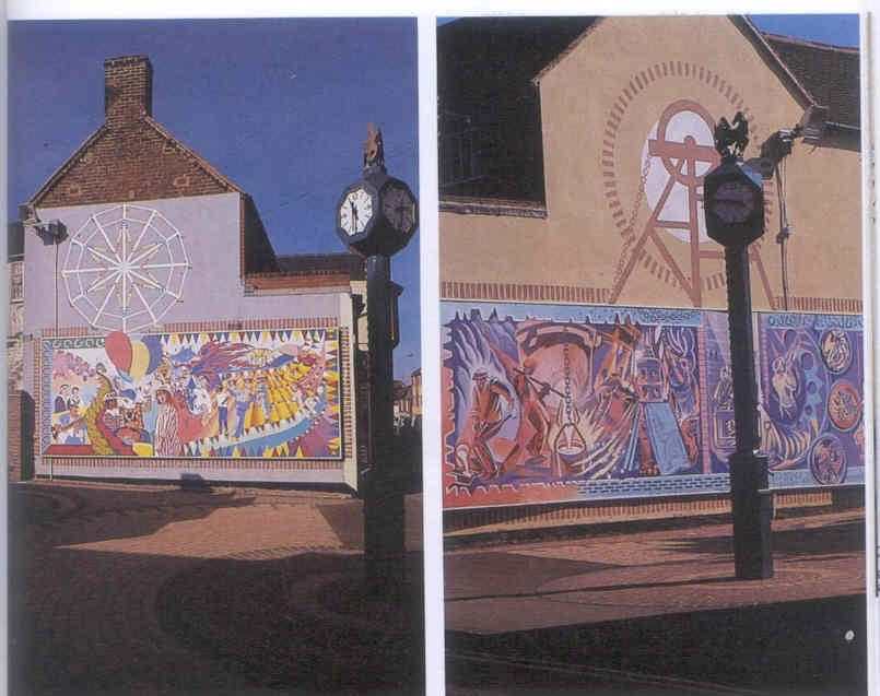 Town Clock in the 'Pocket Park' 1989, designed by Steve Field. Since removed for repair