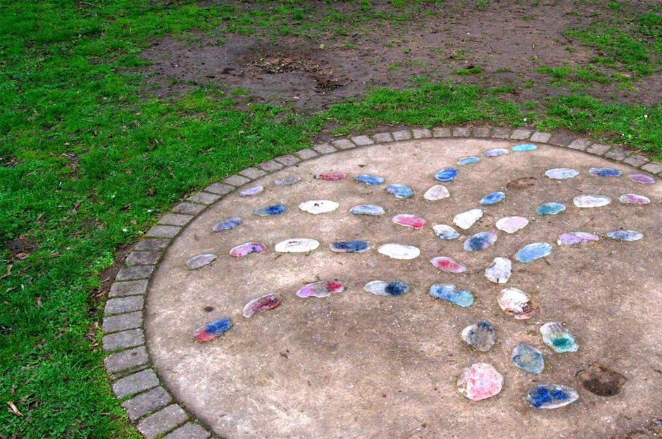site of former piece Bobo birds by Bill Ming