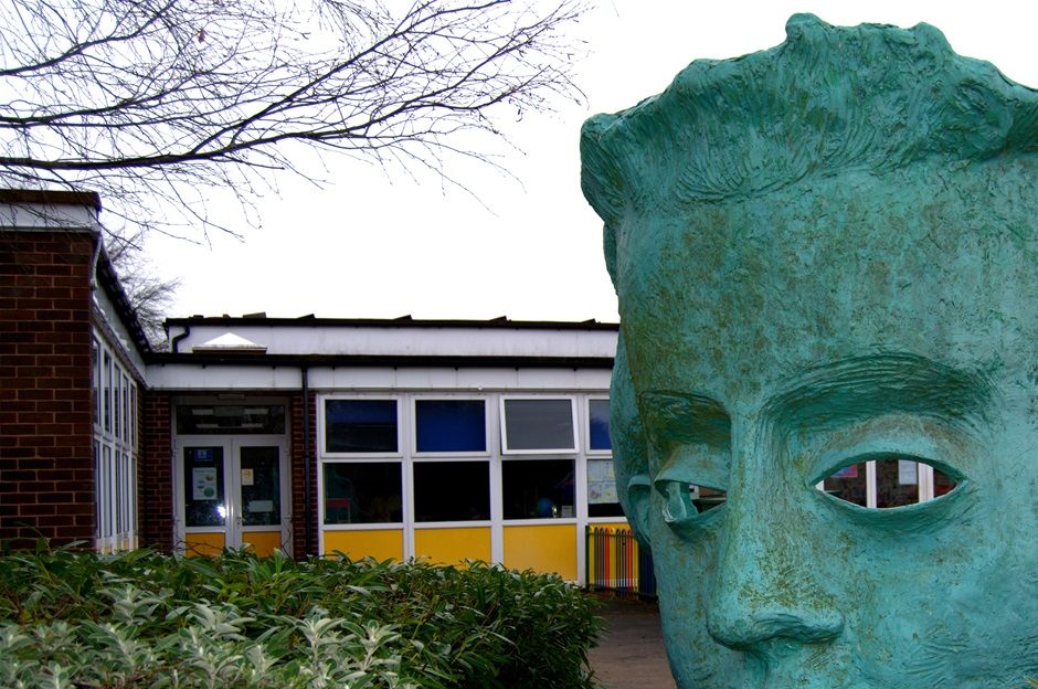 Belle Vueing by Harry Seager in Fibreglass