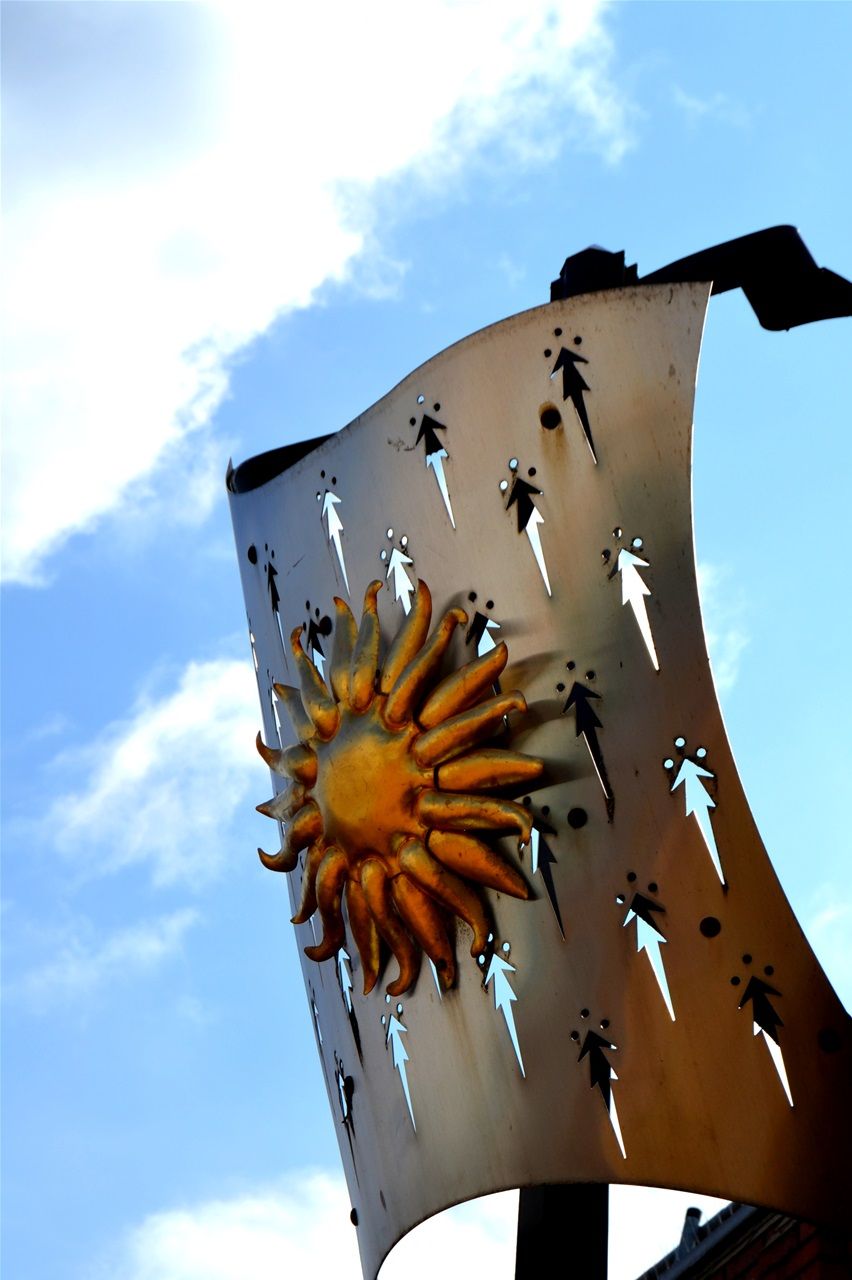 Heraldic Standard in Church st, designed by Kate Maddison