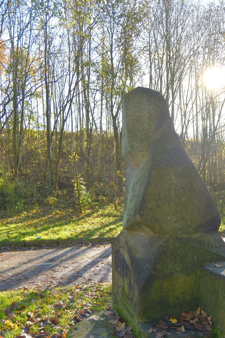 Lunt walk, Guardian, sculpted by John Vaughan.