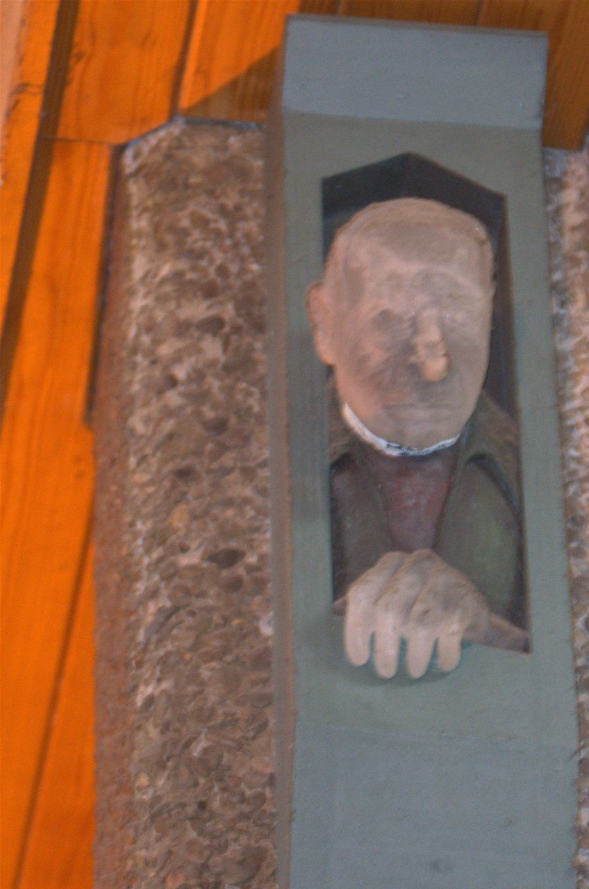 Crystal Leisure centre. Sir Cedric Hardwick sculpted by David Reekie 1990