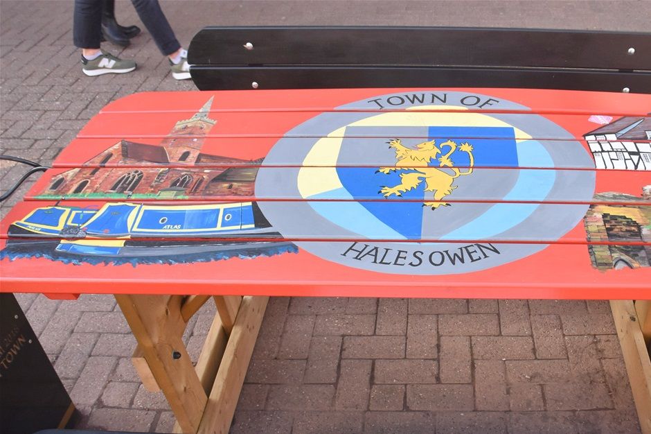 Decorative benches in Hagley St