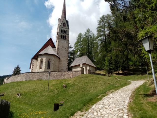 Foto 3 Chiesa di Santa Giuliana a Vigo di Fassa