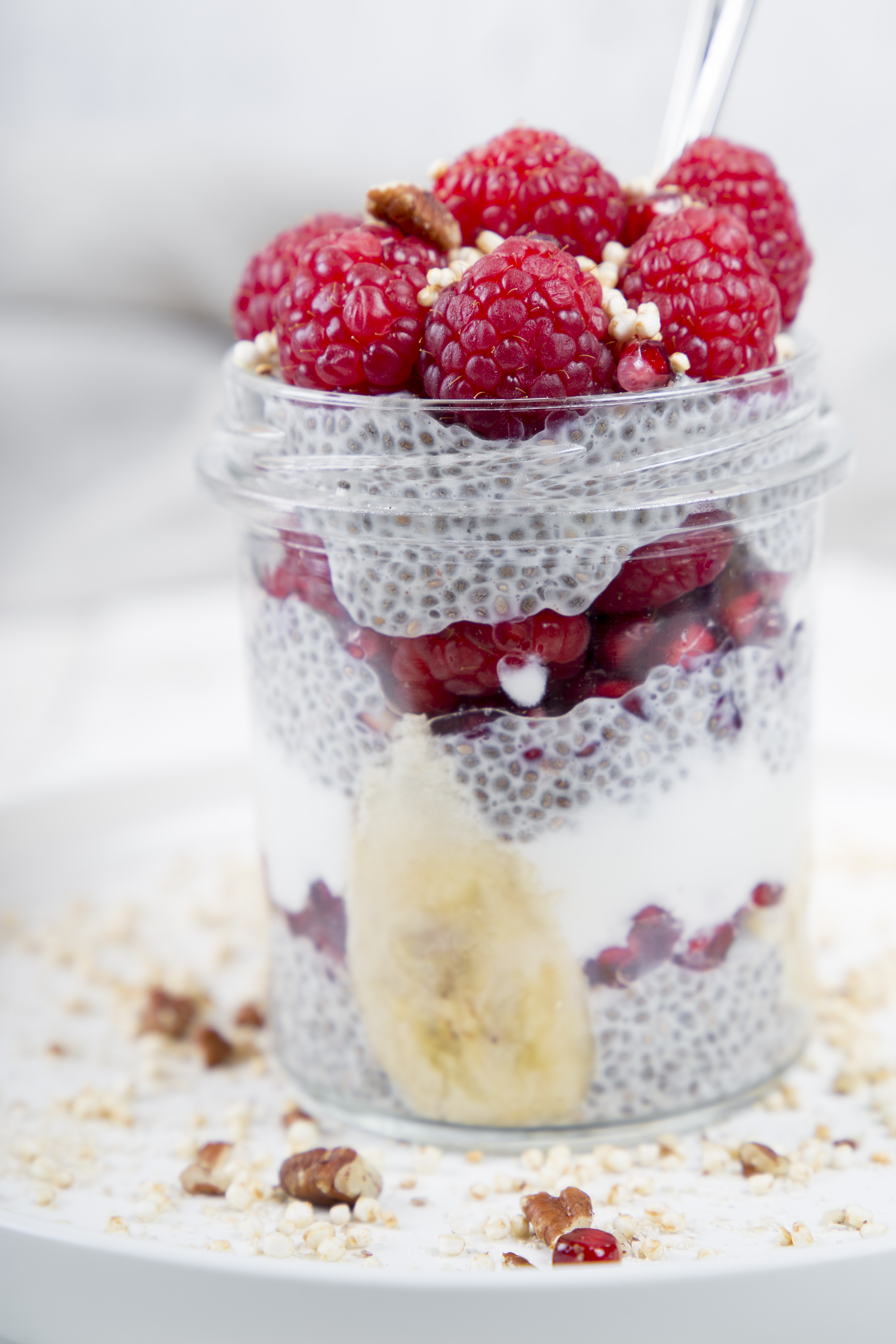Würziger Chia-Pudding mit Granatapfelkernen