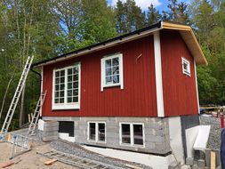 Attefallshus med källare i souterräng