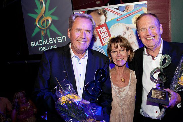 På Guldklavengalan i söndags vann bröderna Sten & Ebbe Nilsson Juryns Specialpris 2012! Prisutdelare var Diana Thylin på Får Jag Lov.
(Foto: Lina Haskel)