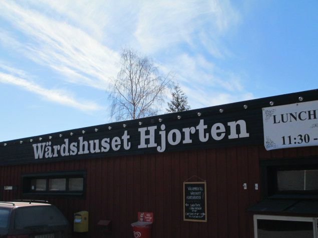 I dag står ett 90-årskalas på Wärdshuset Hjorten på schemat. I ungdomen var det här min första arbetsplats närmare bestämt 1975-1976.
