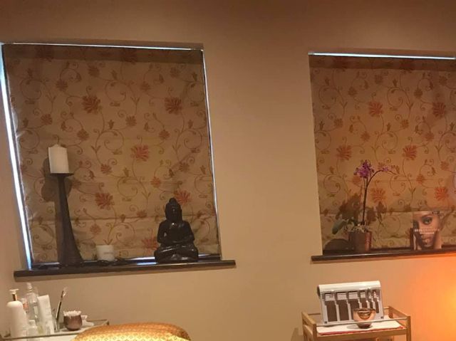 With scented candles, relaxing music and a tranquil environment my aim is for you to escape from the stresses of everyday life.
