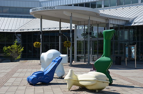 on tour-art-and-architecture