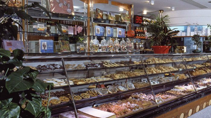 Pasticceria Napoleoni,Metro A, Colli Albani, (Gluten Free)