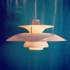 Poul Henningsen