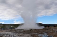 D7 14 Strokkur geyser