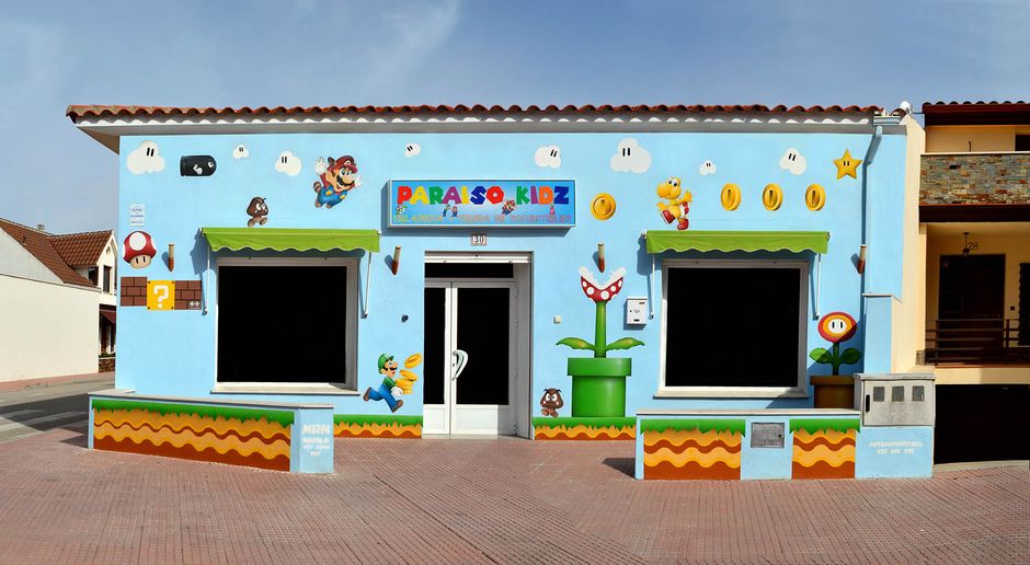 Super Mario Bros. Nintendo. Arte mural exterior. Estudio Aerosol ©.