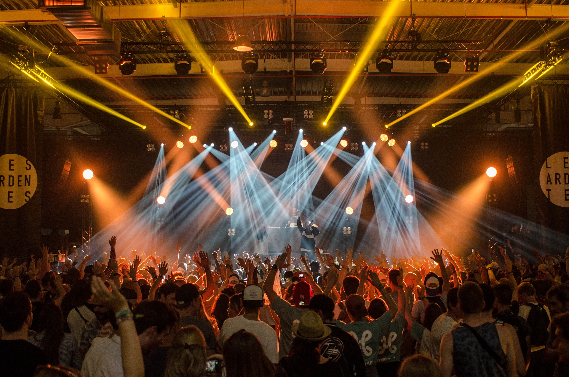 Firmafest med koncert - Eventdecor.dk