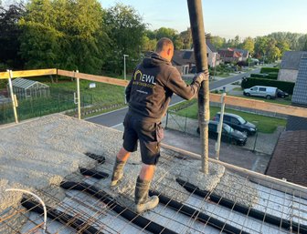 EWL kraanwerken - telescopische kraan - hijswerken - vrachtwagen - transport - bouw EWL kraanwerken - telescopische kraan - hijswerken - vrachtwagen - transport - bouw