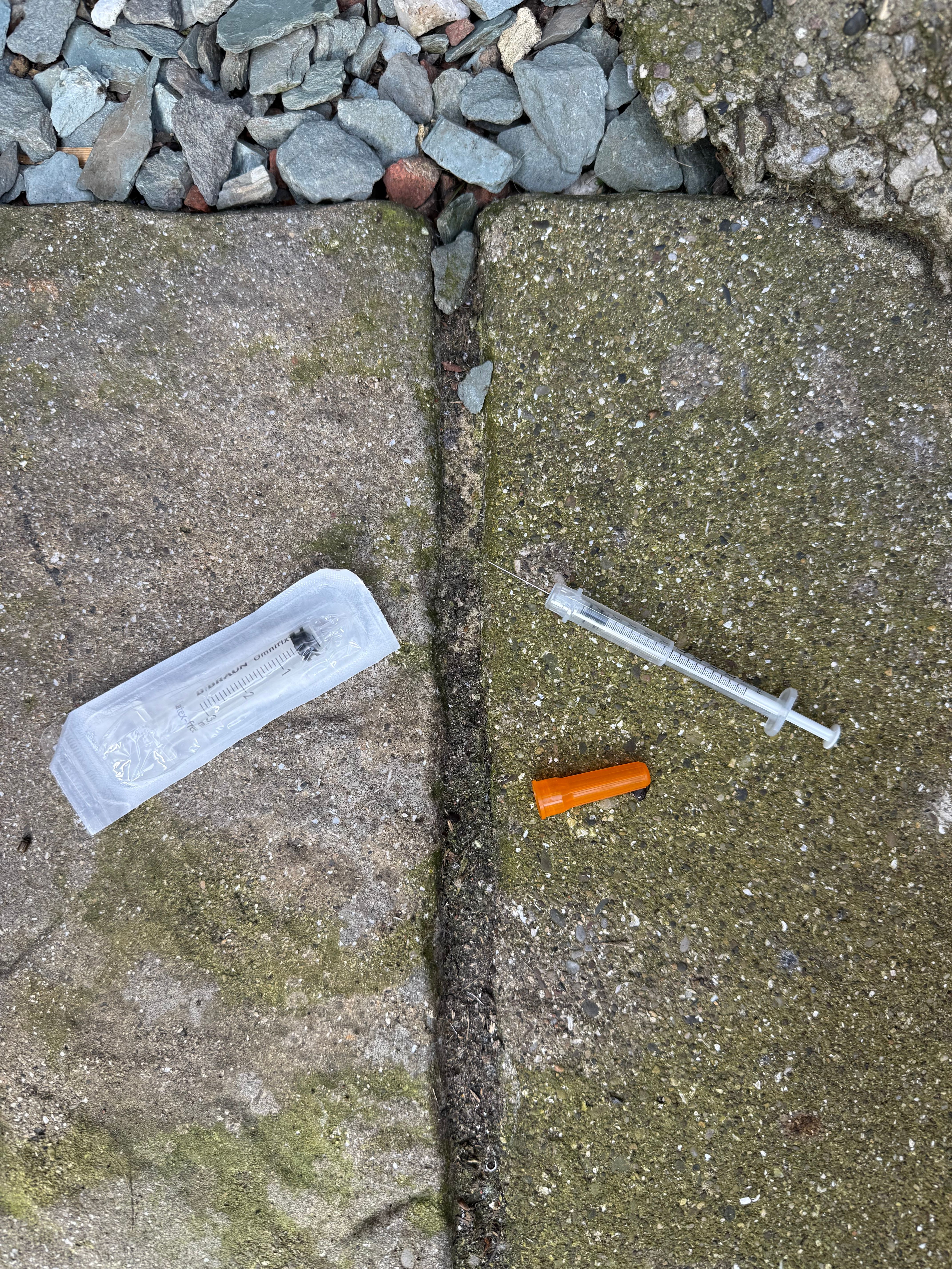 SHARPS/NEEDLE REMOVAL